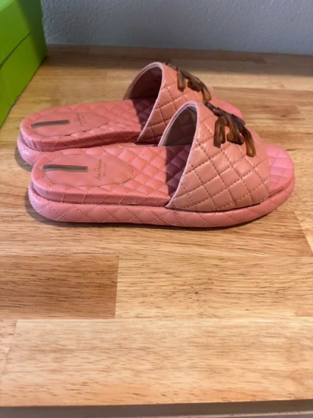 Sam Edelman Quilted Pink Slide with Tortoiseshell Logo Accent - Picture 4 of 8